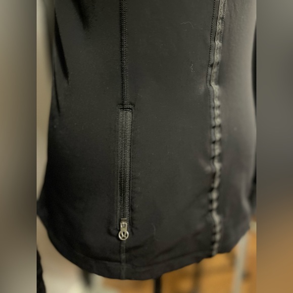 Lululemon pullover size 8 - Picture 6 of 7